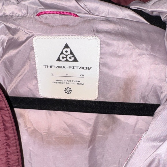 Nike ACG Maroon Puffer Jacket - Picture 2 of 15